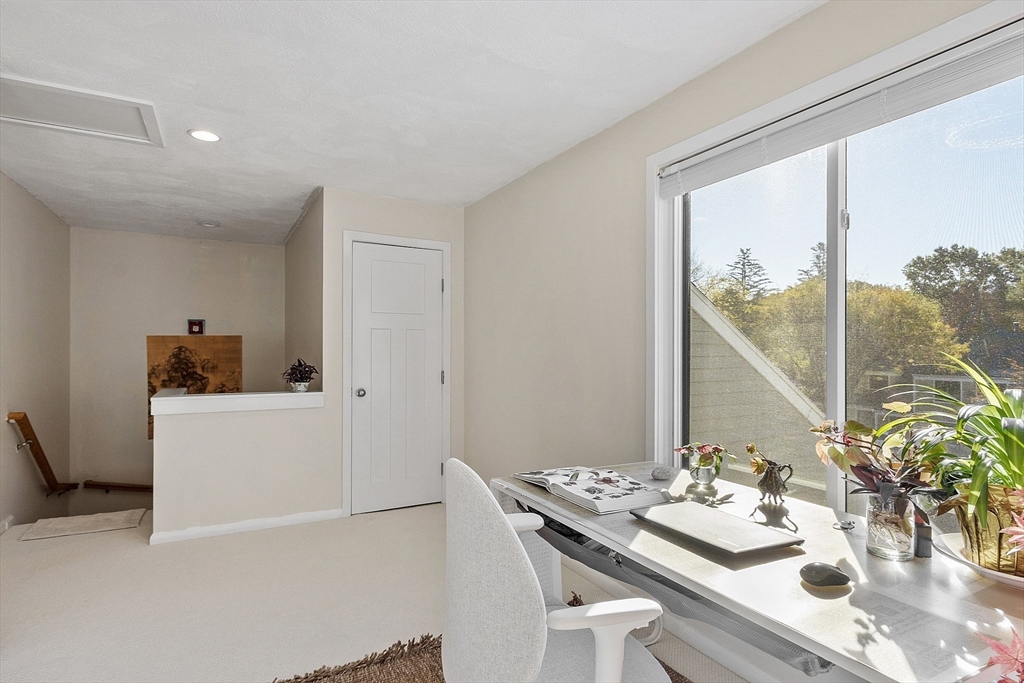 16 Concord Greene, Unit 5 Concord, MA 01742 - Photo 26 of 38