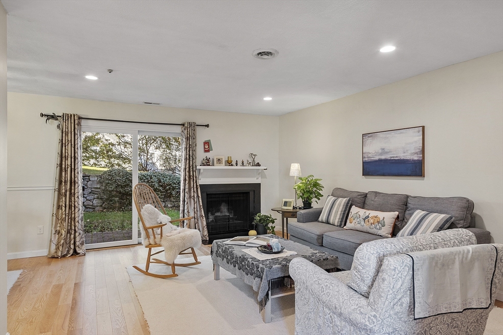 16 Concord Greene, Unit 5 Concord, MA 01742 - Photo 3 of 38