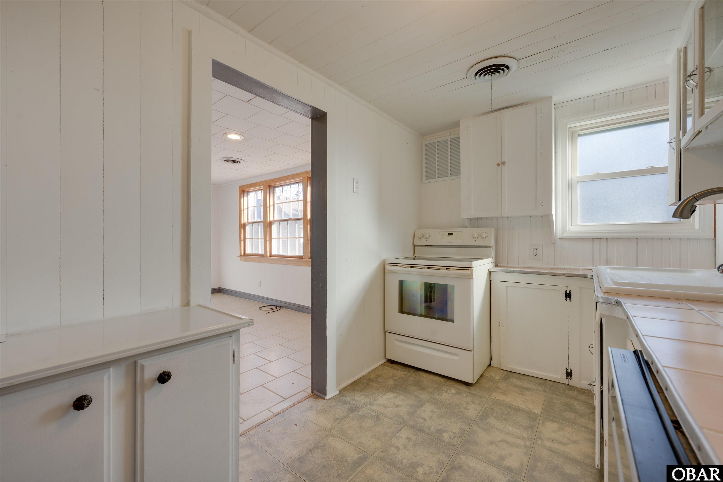 3932 Poor Ridge Road Kitty Hawk, NC 27949 - Photo 12 of 47