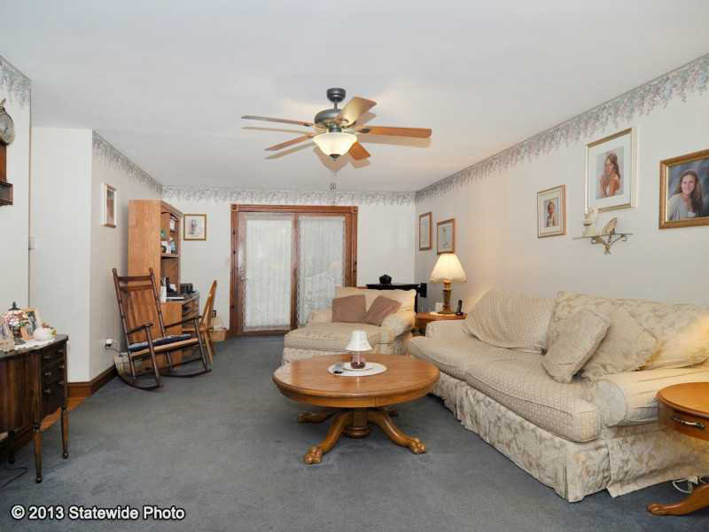 63 Cross Road Tiverton, RI 02878 - Photo 5 of 25 Living Room.