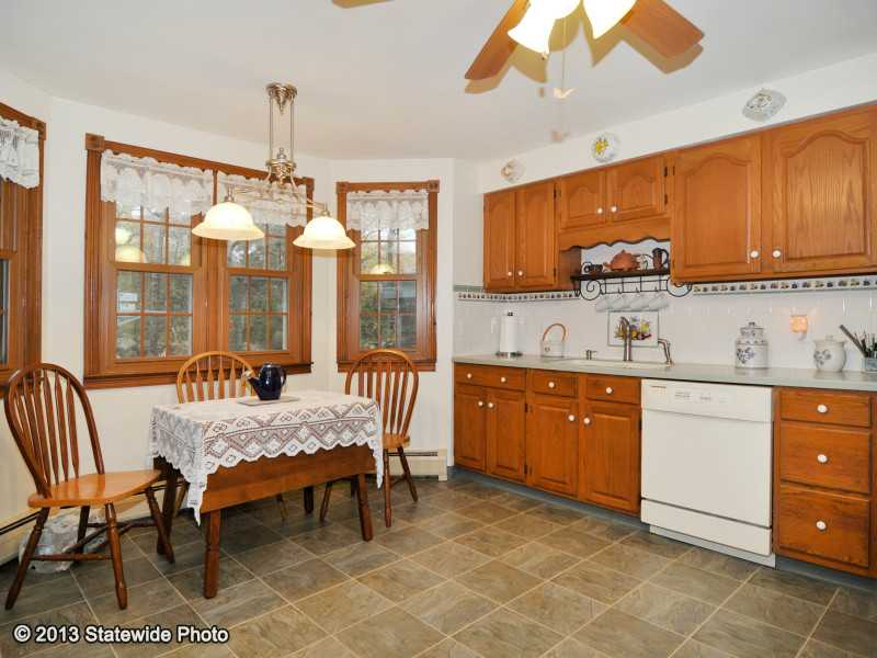 63 Cross Road Tiverton, RI 02878 - Photo 7 of 25 Kitchen.