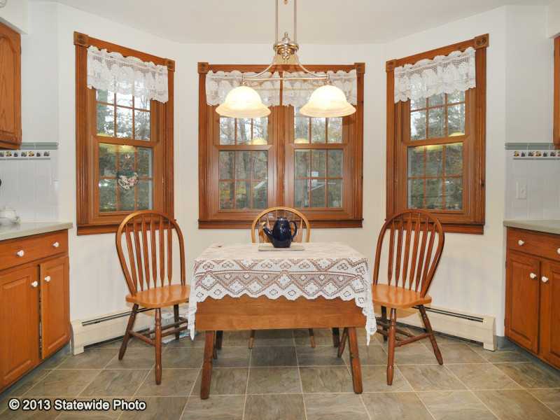 63 Cross Road Tiverton, RI 02878 - Photo 9 of 25 Kitchen.