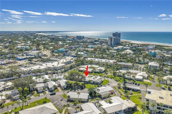 $649,999 | 111 Whispering Sands Circle, Unit V38, Sarasota, FL 34242