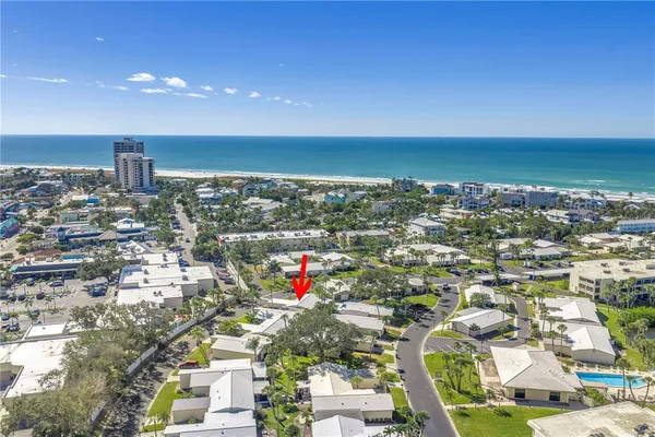 $649,999 | 111 Whispering Sands Circle, Unit V38, Sarasota, FL 34242