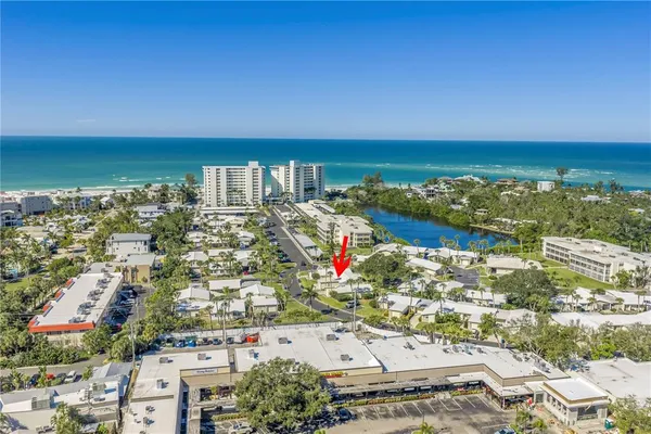 $649,999 | 111 Whispering Sands Circle, Unit V38, Sarasota, FL 34242