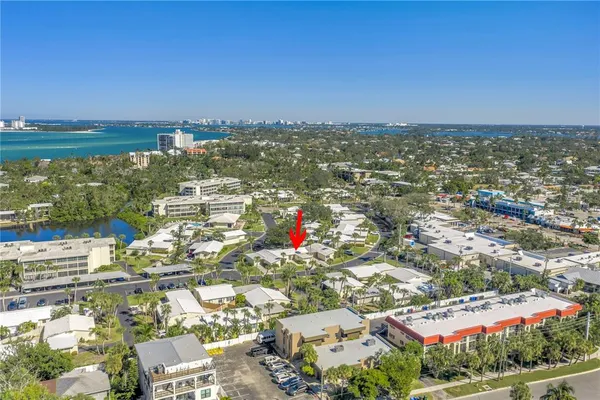 $649,999 | 111 Whispering Sands Circle, Unit V38, Sarasota, FL 34242