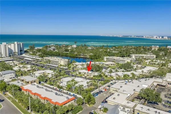 $649,999 | 111 Whispering Sands Circle, Unit V38, Sarasota, FL 34242