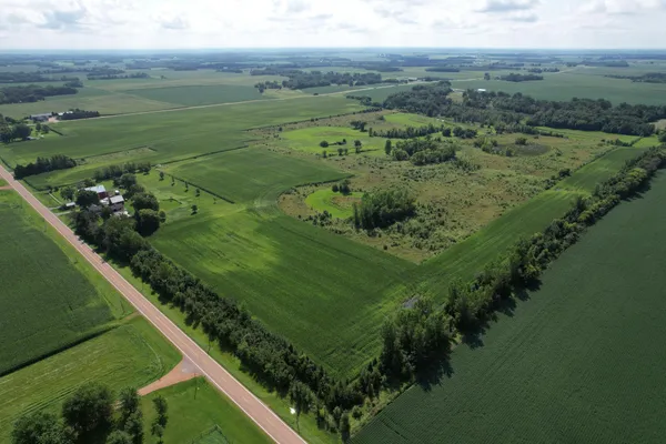 $1,050,000 | 50 County Road 50, Cologne, MN 55322