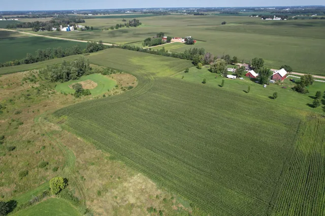 $1,050,000 | 50 County Road 50, Cologne, MN 55322