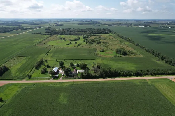$1,050,000 | 50 County Road 50, Cologne, MN 55322