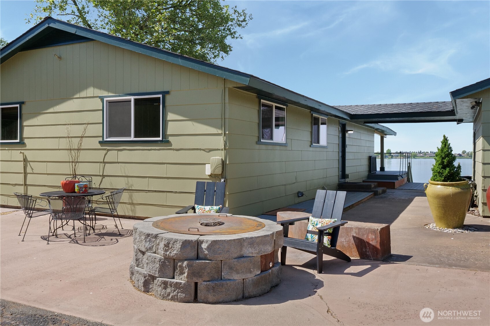 2102 Elgin Road Northeast Moses Lake, WA 98837 - Photo 4 of 40