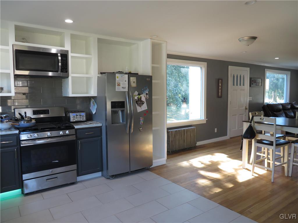 4689 Lanark Road Center Valley, PA 18034 - Photo 4 of 25 Gallery Image 4
