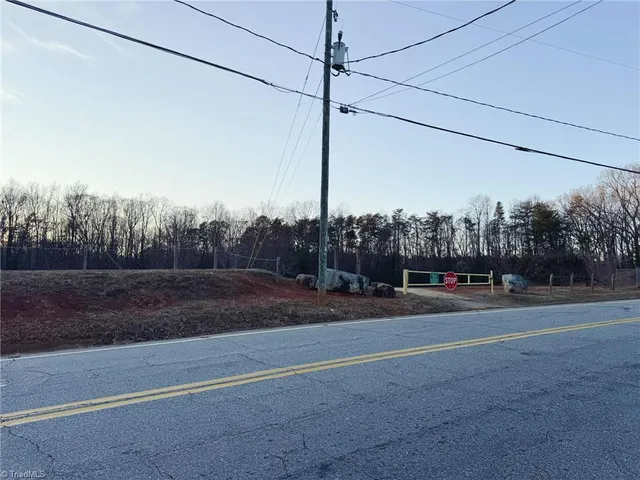 $250,000 | 4223 Oak Ridge Drive, Winston-Salem, NC 27105