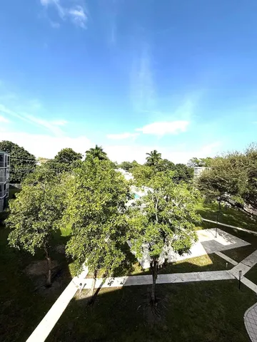 $1,700 | 1401 Northeast 191st Street, Unit D409, Miami, FL 33179