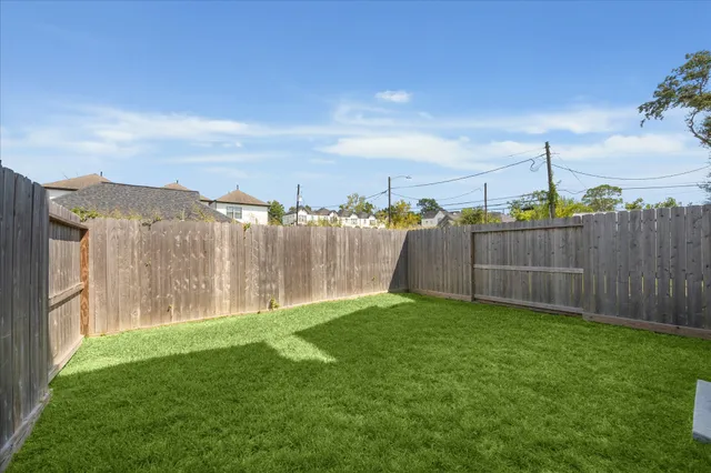$3,200 | 4854 Brinkman Street, Houston, TX 77018