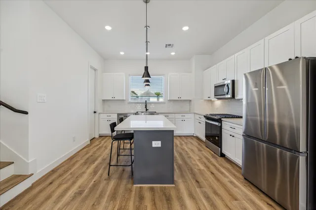 $3,200 | 4854 Brinkman Street, Houston, TX 77018