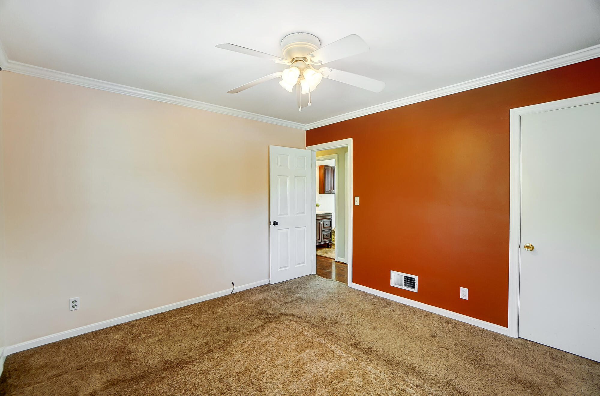 1883 Ray's Lane Covington, KY 41011 - Photo 13 of 25 Gallery Image 13