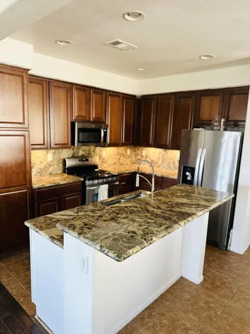 $515,000 | 37566 Ullswater Drive, Indio, CA 92203