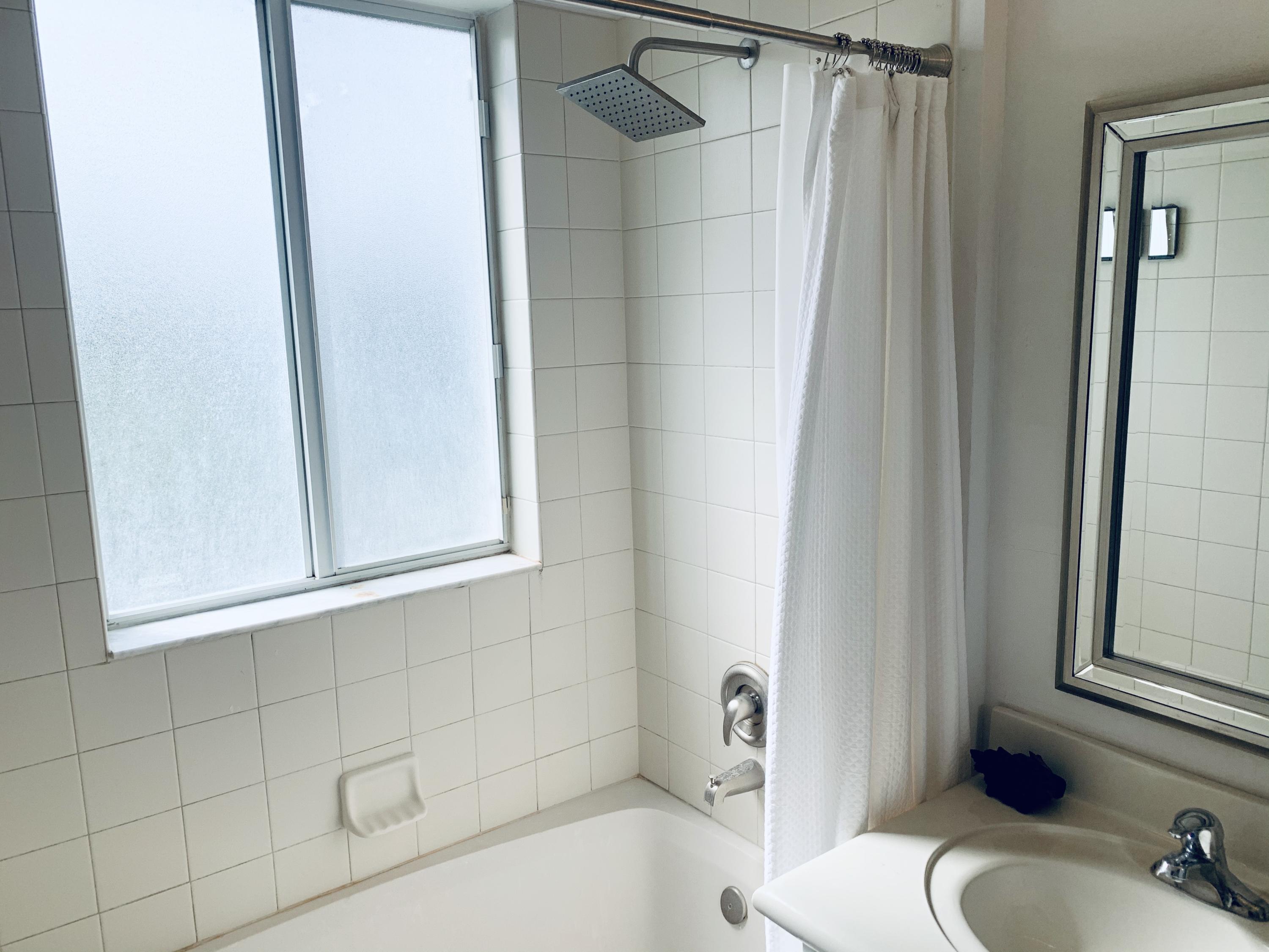 3216 Laurel Ridge Circle Riviera Beach, FL 33404 - Photo 19 of 40 Master bath