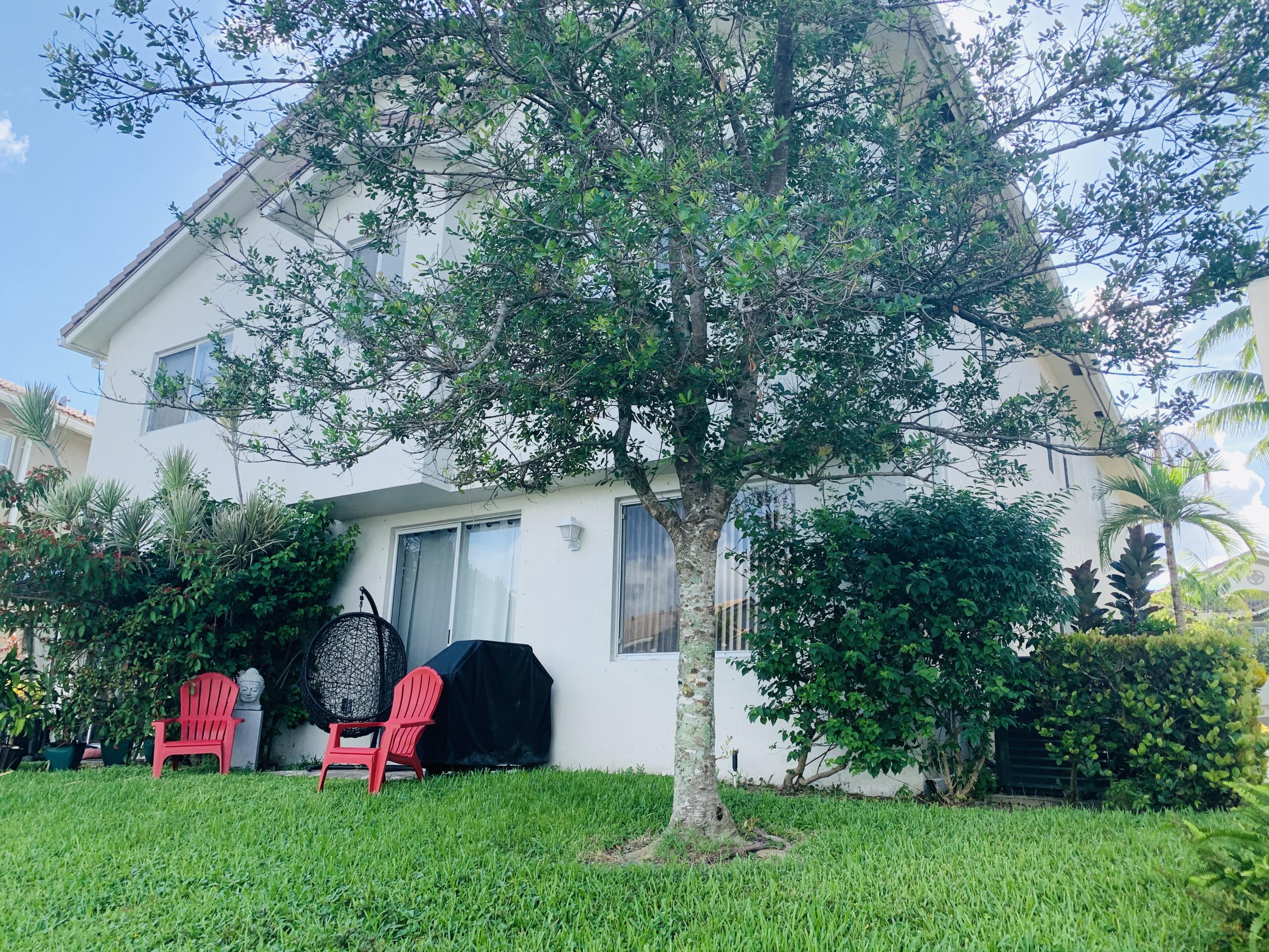 3216 Laurel Ridge Circle Riviera Beach, FL 33404 - Photo 29 of 40 Back of unit