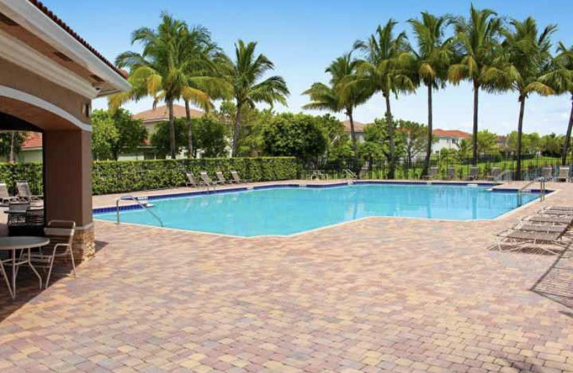 3216 Laurel Ridge Circle Riviera Beach, FL 33404 - Photo 35 of 40 pool