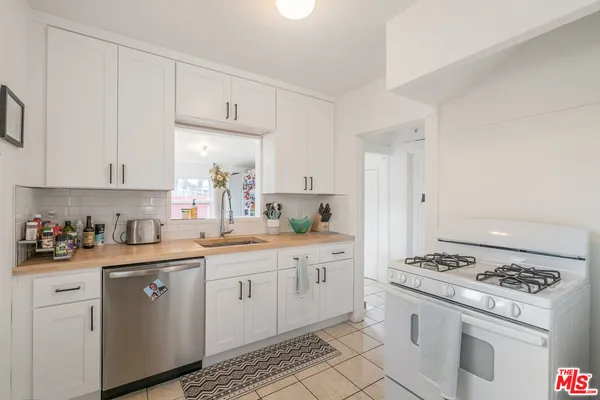 $1,249,000 | 4354 Prospect Avenue, Los Angeles, CA 90027