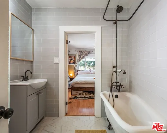 $1,249,000 | 4354 Prospect Avenue, Los Angeles, CA 90027