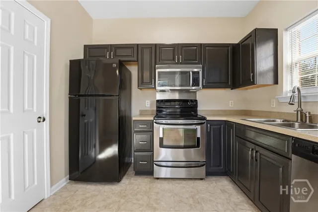 $299,900 | 100 Coach House Square, Pooler, GA 31322