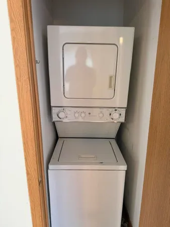 $1,350 | 126 Washington Street, Unit A, Ingleside, IL 60041