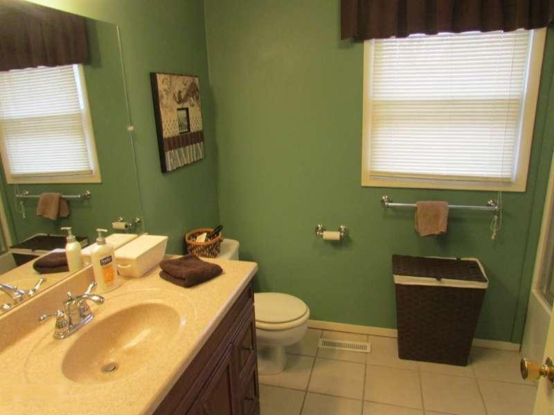 5502 South Carr Road Fruitport, MI 49415 - Photo 14 of 21 Main Bathroom