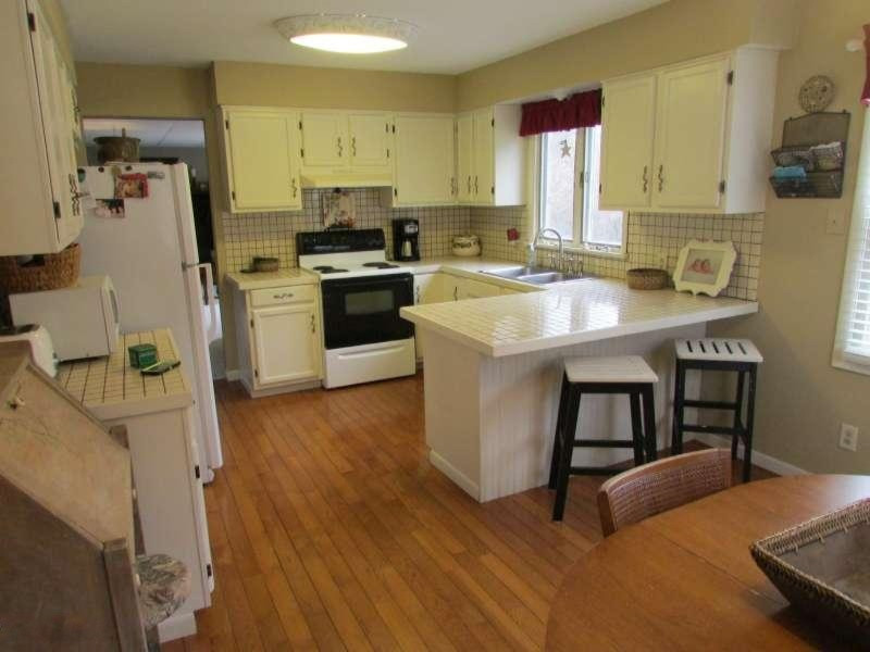5502 South Carr Road Fruitport, MI 49415 - Photo 8 of 21 Kitchen