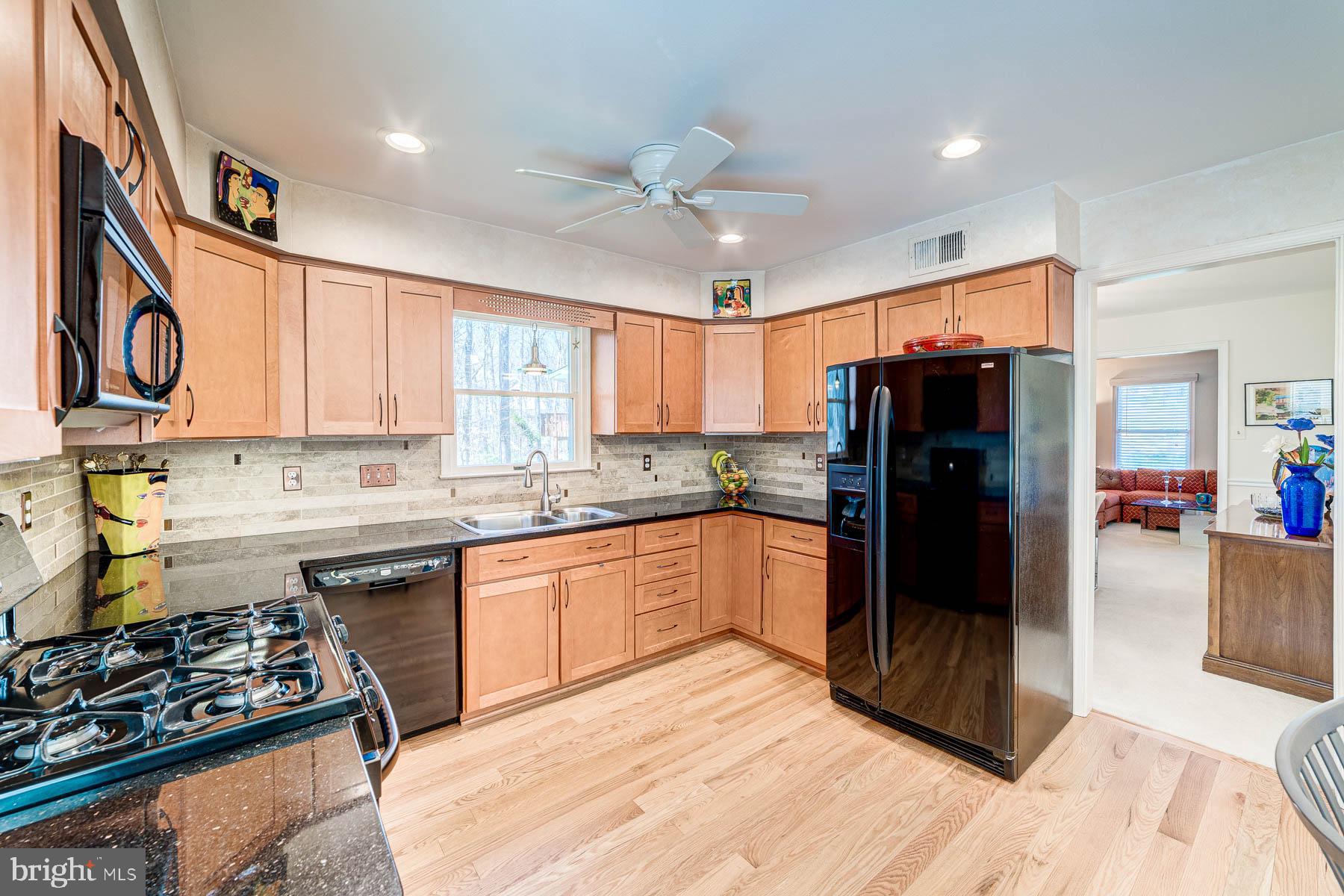 6724 Passageway Place Burke, VA 22015 - Photo 18 of 77