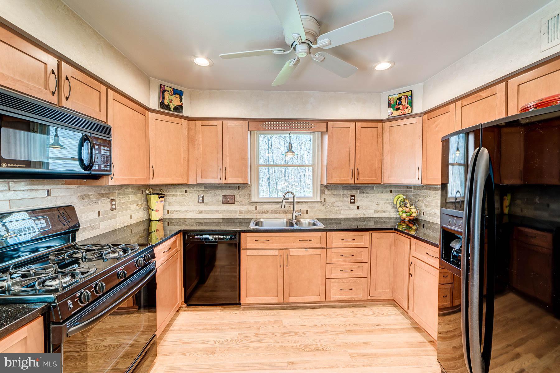 6724 Passageway Place Burke, VA 22015 - Photo 19 of 77