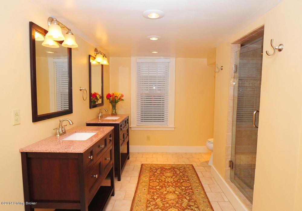 423 Fairlawn Road Louisville, KY 40207 - Photo 32 of 70 bath 3