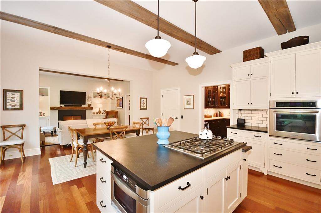 2 Edgewood Road Pittsburgh, PA 15215 - Photo 7 of 25 Gallery Image 7