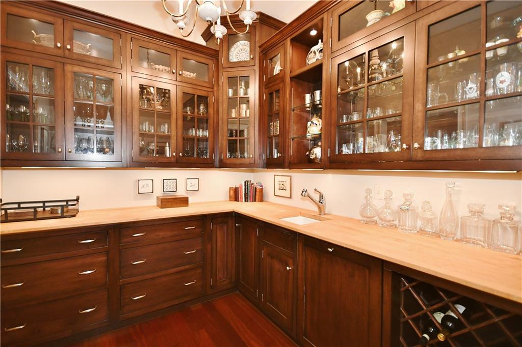 2 Edgewood Road Pittsburgh, PA 15215 - Photo 10 of 25 Gallery Image 10