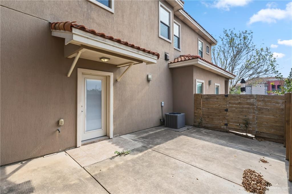 3016 South L Street, Unit 2 McAllen, TX 78503 - Photo 15 of 16 front view of a house