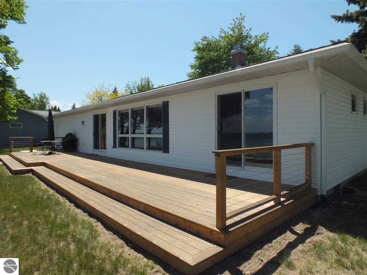 13660 Bluff Road Traverse City, MI 49686 - Photo 31 of 34 1782474-33.JPG