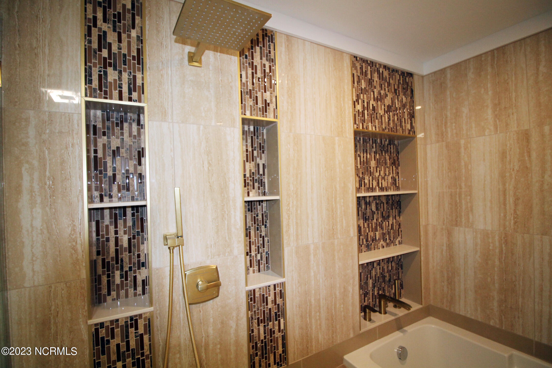 4437 Joe Mobley Road Williamston, NC 27892 - Photo 24 of 53 Wet room tile detail