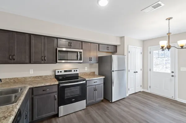 $950 | 1101 Ziva Lane, Unit 5, Clarksville, TN 37040