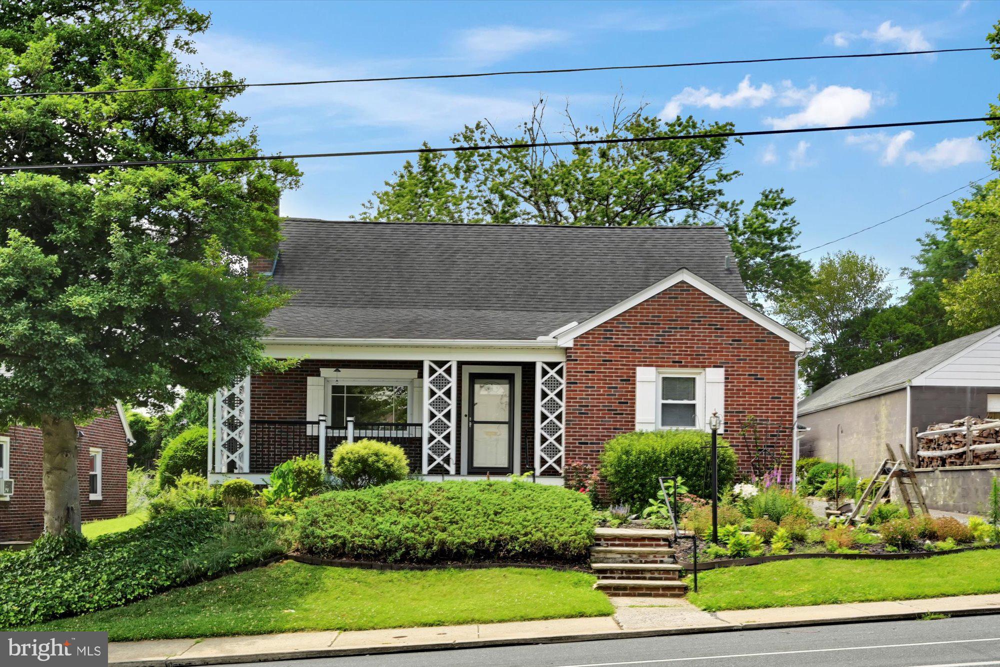 236 Hershey Avenue Lancaster, PA 17603 - Photo 2 of 31