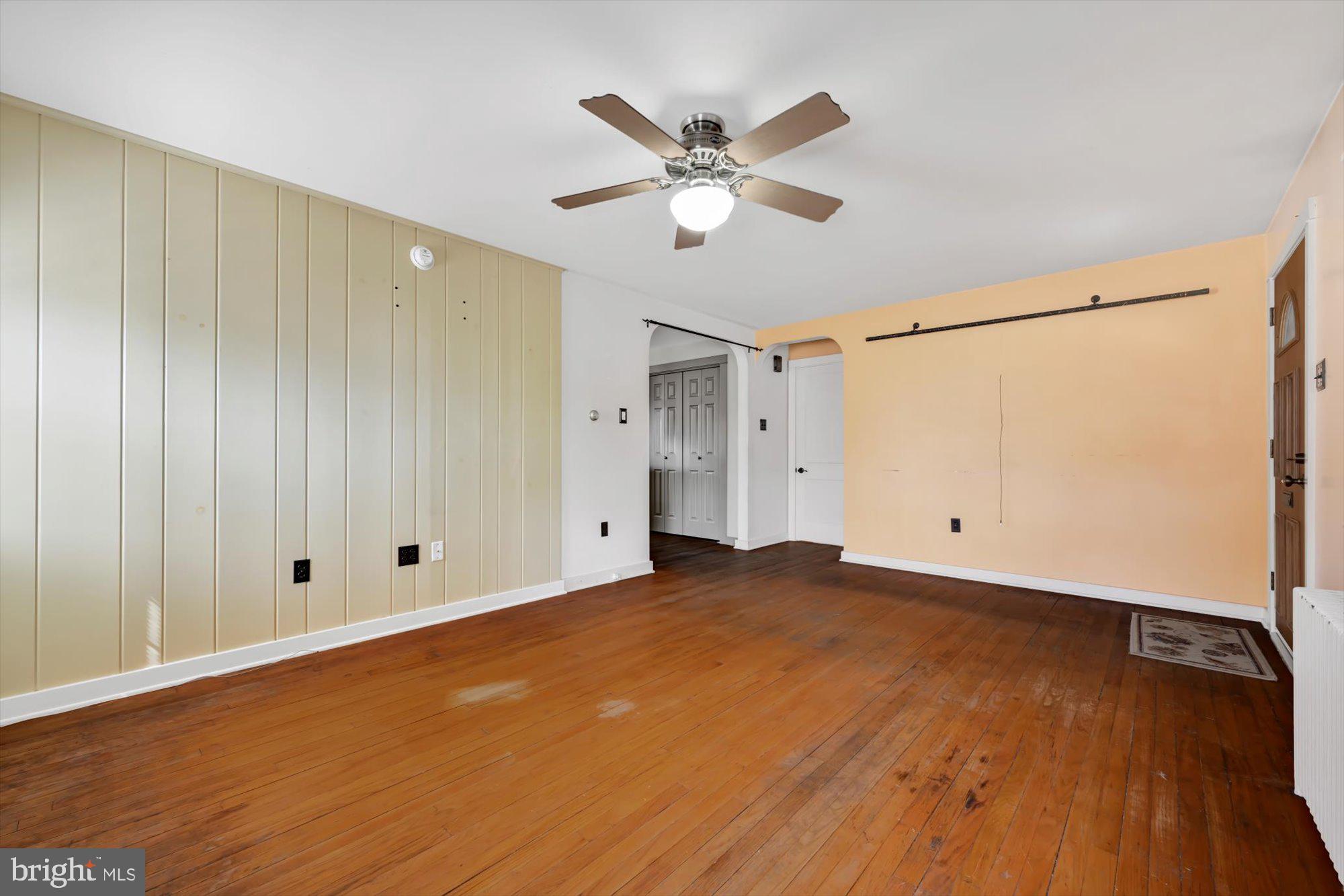 236 Hershey Avenue Lancaster, PA 17603 - Photo 5 of 31