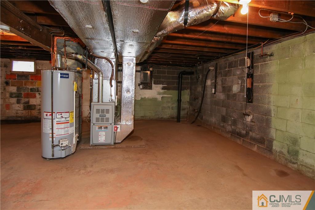 102 Magnolia Road Iselin, NJ 08830 - Photo 35 of 36 a view of a room with gym equipment