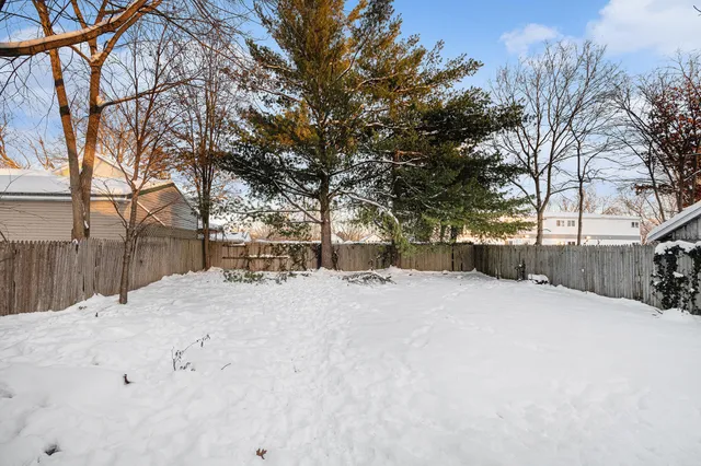 $220,000 | 211 South St Joseph Avenue, Niles, MI 49120