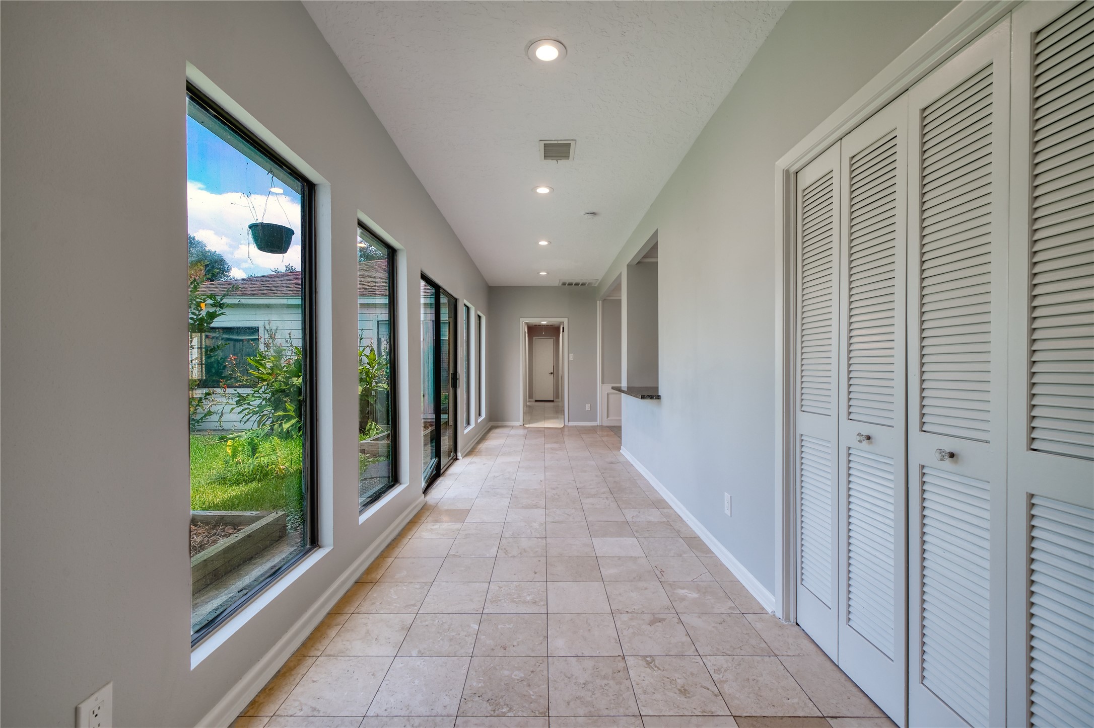 10919 Villa Lea Lane Houston, TX 77071 - Photo 12 of 45 a view of a hallway