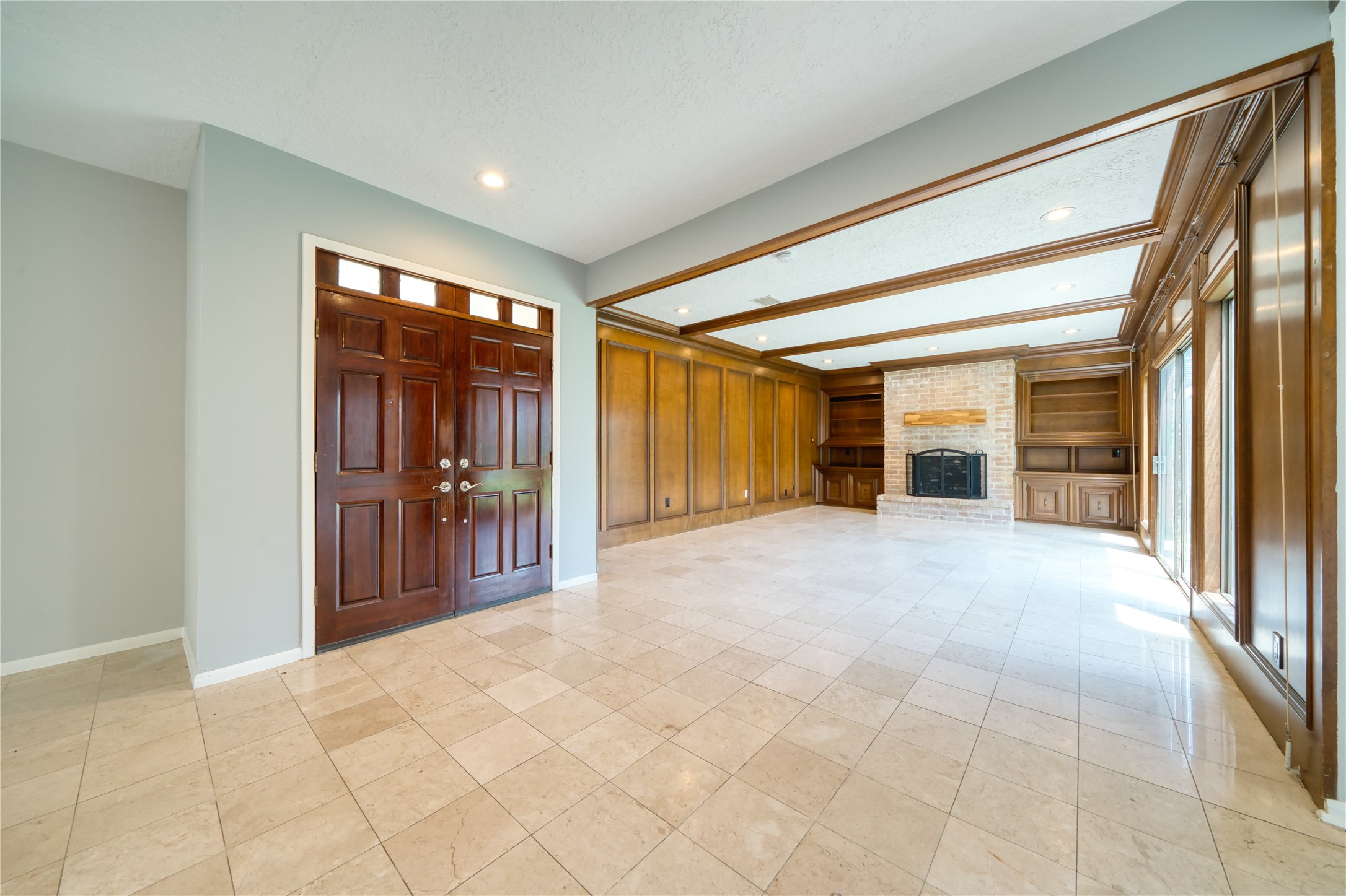 10919 Villa Lea Lane Houston, TX 77071 - Photo 13 of 45 a view of an empty room with a window