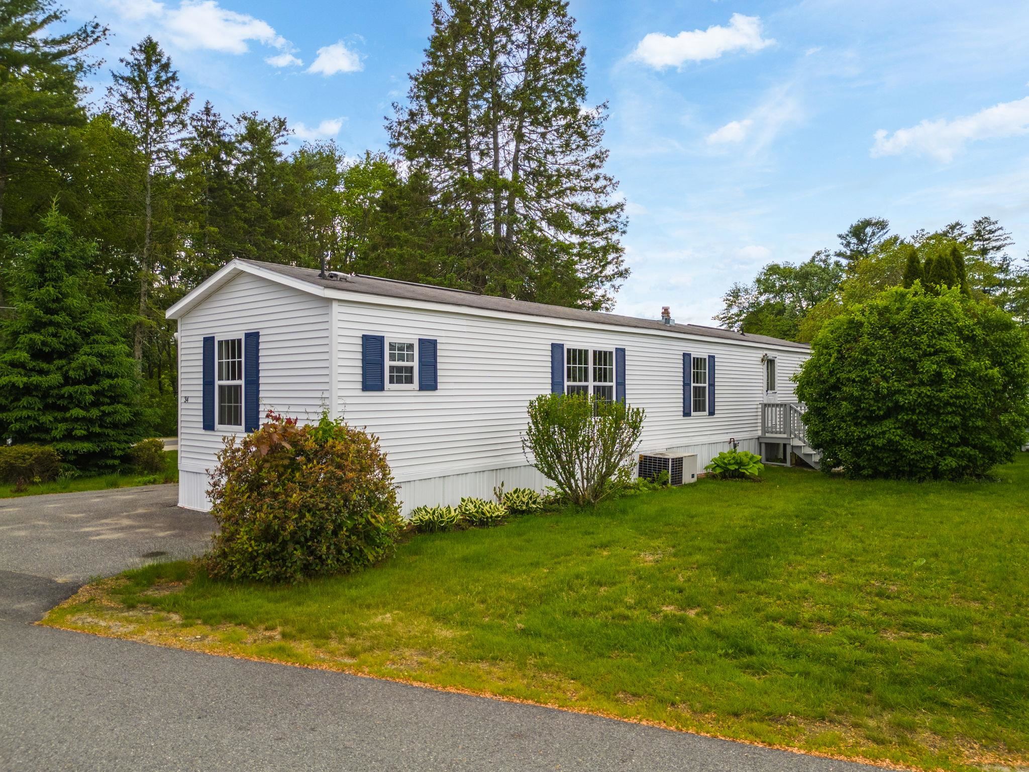 34 Hagop/lisa Road Salem, NH 03079 - Photo 3 of 25