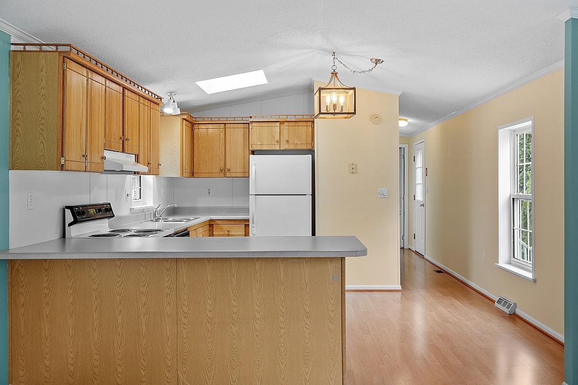 34 Hagop/lisa Road Salem, NH 03079 - Photo 8 of 25