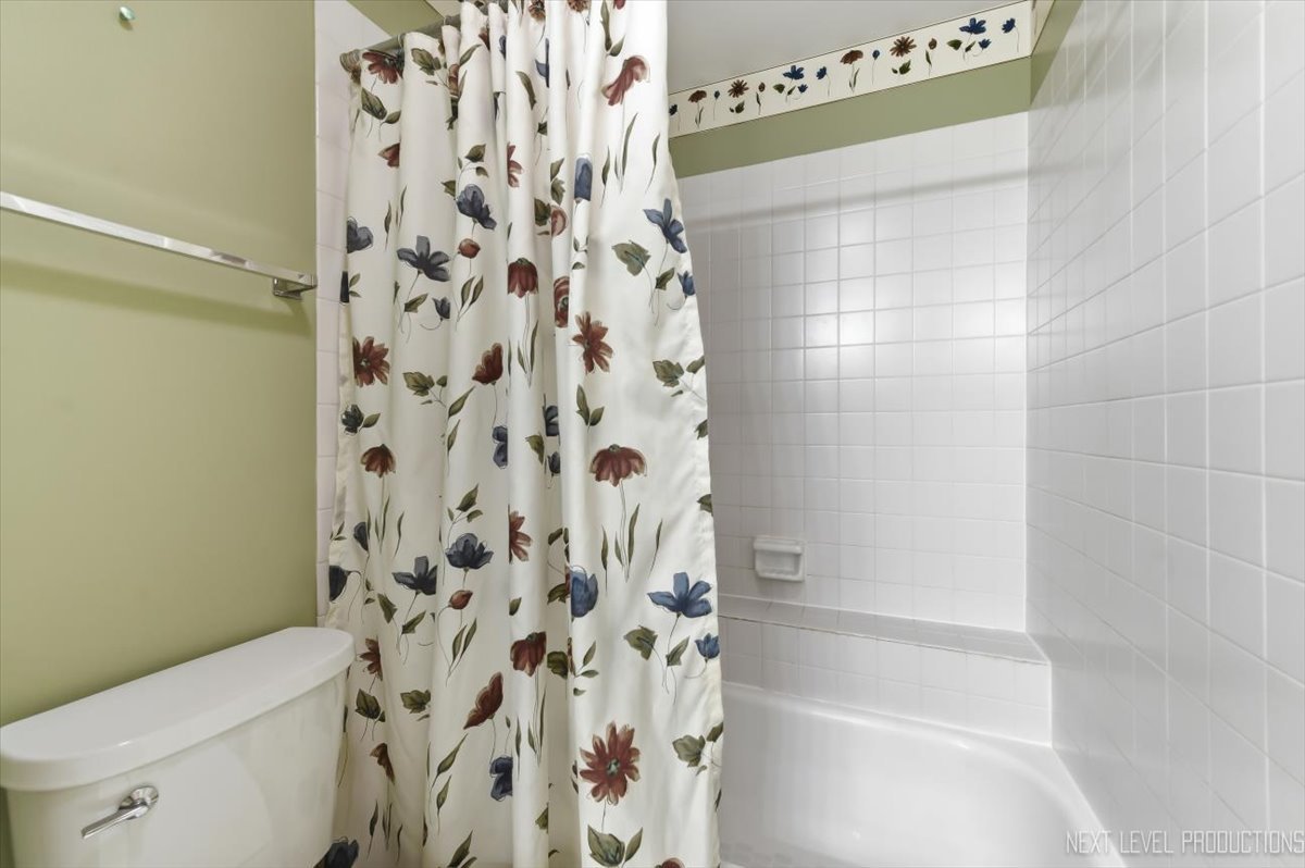 1334 Coldspring Road, Unit 1334 Carol Stream, IL 60188 - Photo 18 of 24 Gallery Image 18