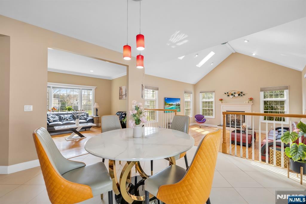 683 Victoria Avenue Paramus, NJ 07652 - Photo 13 of 48